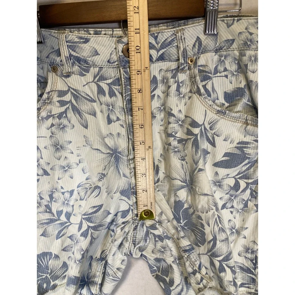 Tropical Coastal Faded Glory Womens 16 Blue White Floral Pinstripe‎ Shorts